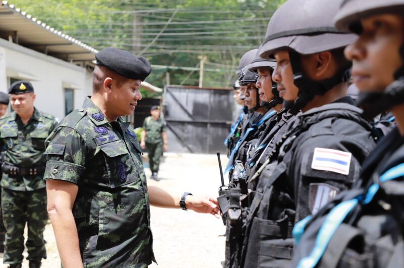 แม่ทัพภาค 4 ลงพื้นที่ยะลา เยี่ยมกำลังพล-ตรวจโครงการพระราชดำริ หนุนสร้างอาชีพ-ย้ำความปลอดภัยพี่น้องประชาชน