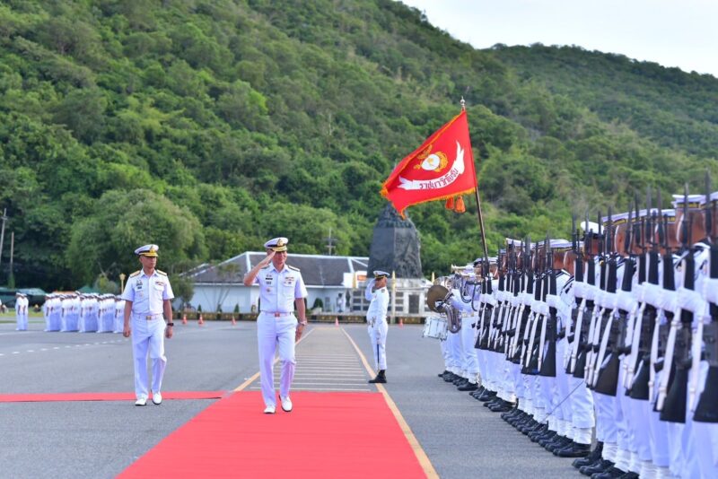 หน่วยบัญชาการนาวิกโยธิน จัดพิธีอำลาชีวิตการรับราชการของผู้บัญชาการทหารเรือ ประจำปี 2568