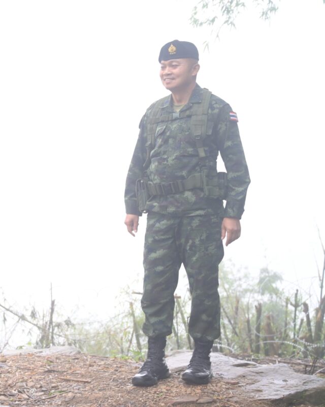 แม่ทัพภาคที่ 2 ขอให้ทุกคนได้ร่วมภาคภูมิใจ และช่วยกันรักษาธงไตรรงค์ สามสีชั่วลูกหลานตลอดไป