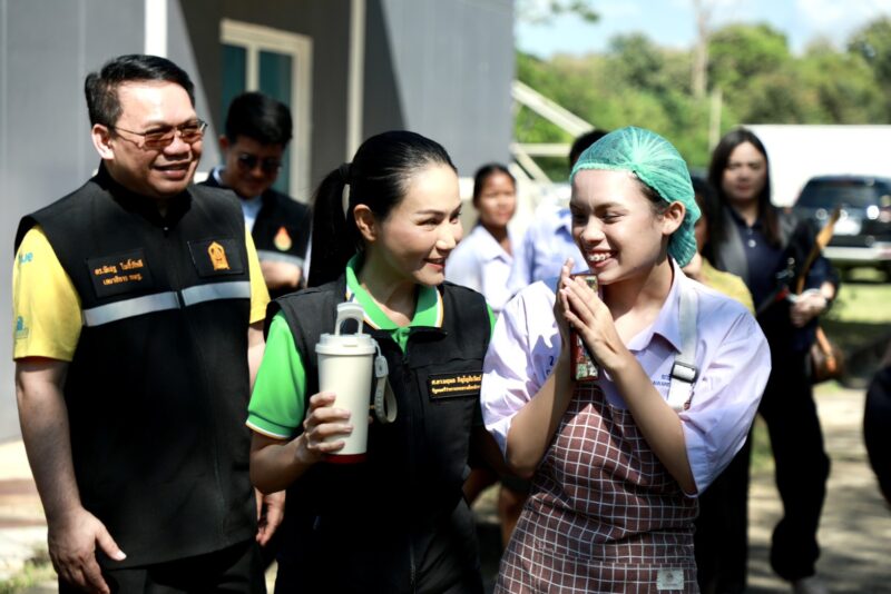 “รมว.นฤมล”ประกาศปฏิรูปคุณภาพชีวิตครู ดูแลบ้านพัก 4.1 หมื่นหลัง ตั้งสหกรณ์กลางแก้หนี้ ดอกเบี้ยปีแรก0%ให้ทันใน รบ.นี้