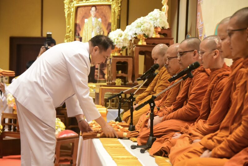 รองนายกฯ สุชาติ” นำคณะผู้บริหาร ทส. บำเพ็ญกุศลน้อมรำลึกพระมหากรุณาธิคุณ ในหลวงรัชกาลที่ 9 ในวันนวมินทรมหาราช 13 ตุลาคม