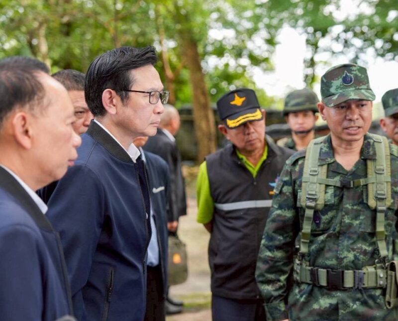 “อรรถพล รมว.พลังงาน”ลงพื้นที่ศรีสะเกษ สั่งด่วน ติดตั้งโซลาร์เซลล์ 100 ชุด ให้ทหารชายแดน