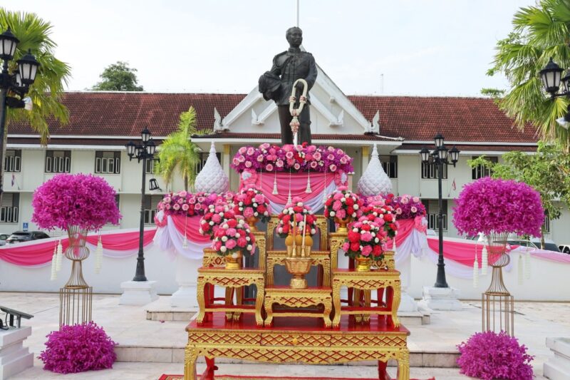 “ศศิธร” วางพวงมาลาถวายราชสักการะพระบรมราชานุสาวรีย์พระบาทสมเด็จพระจุลจอมเกล้าเจ้าอยู่หัว เนื่องในวันปิยมหาราช ประจำปี 2568 รำลึกในพระมหากรุณาธิคุณพระผู้พระราชทานนาม “เมืองกระบี่”