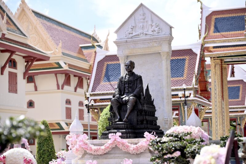 “อนุทิน” นำชาวราชสีห์วางพวงมาลา น้อมรำลึกในพระมหากรุณาธิคุณพระบาทสมเด็จพระจุลจอมเกล้าเจ้าอยู่หัว ณ วัดราชบพิธสถิตมหาสีมาราม เนื่องในวันปิยมหาราช 23 ตุลาคม 2568