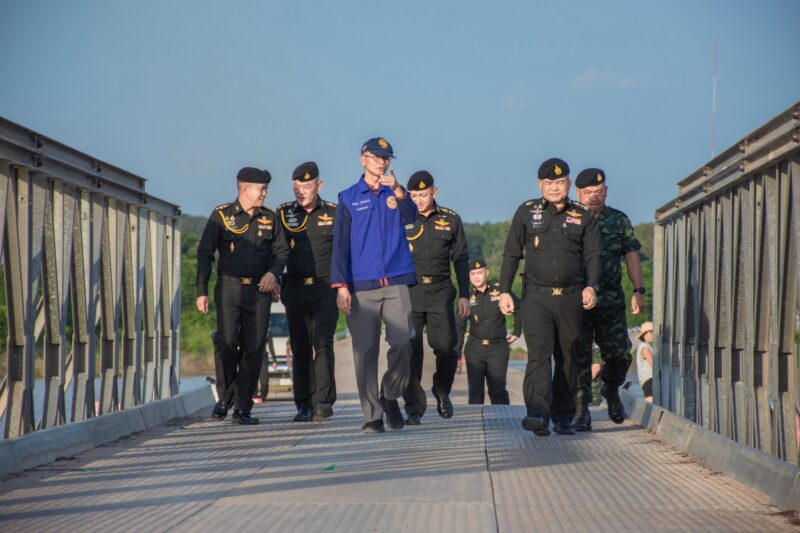 มทภ.2 ลงพื้นที่ติดตามอุทกภัยในพื้นที่ จ.ร้อยเอ็ด