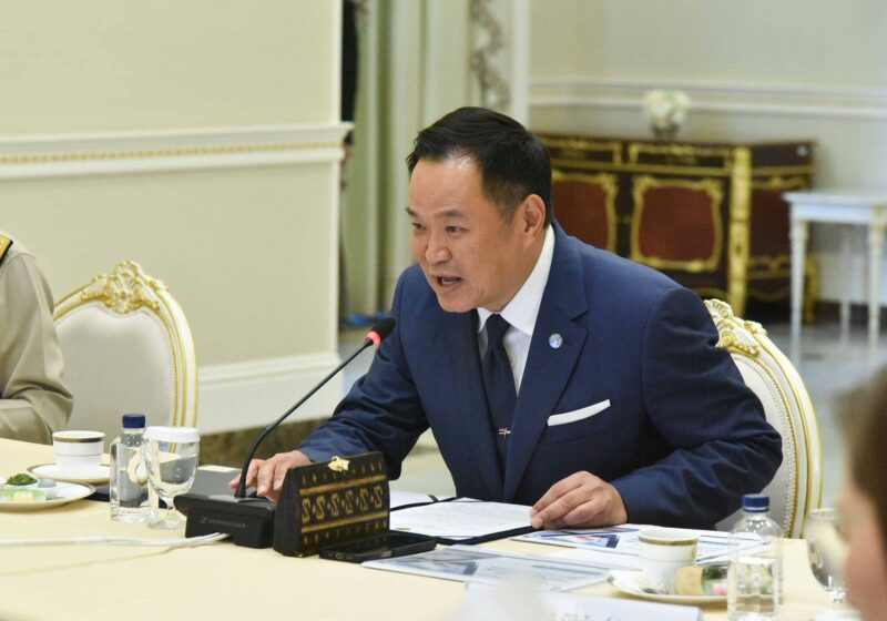 นายกฯ ถกเข้ม สั่งเตรียมพร้อมรับมือการสู้รบตะวันออกกลางทุกมิติ เร่งช่วยเหลือคนไทย และบรรเทาผลกระทบทางเศรษฐกิจ